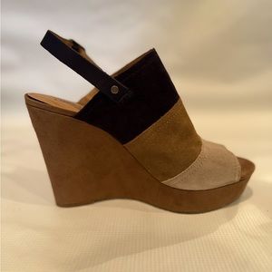 Lucky Frescala Oiled Suede Wedges